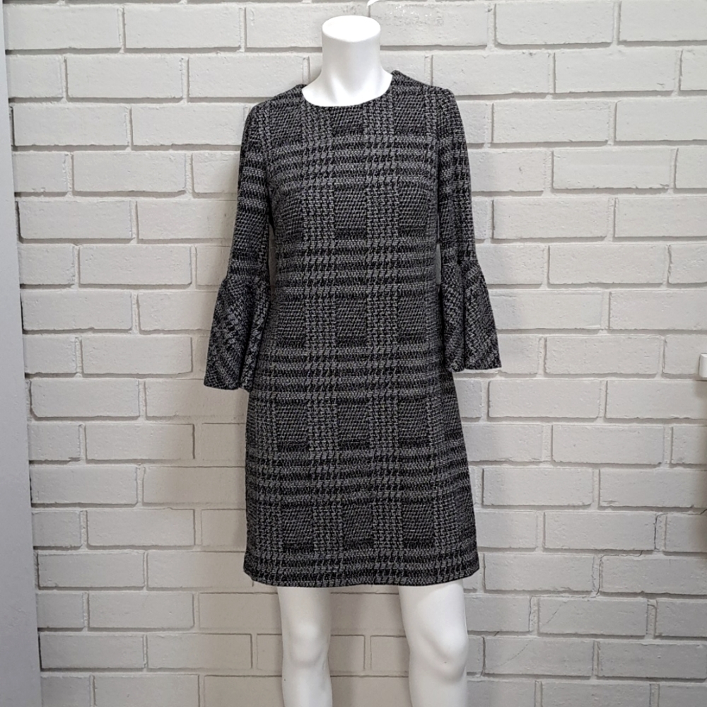 Calvin Klein Business Bell Sleeve Midi Dress. Size 4